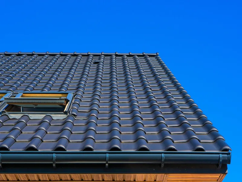 Dakgoot repareren in woning